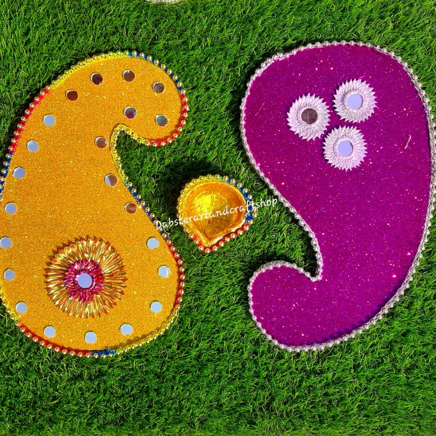 Mehndi Thaals with Clay Lamp (Diya)